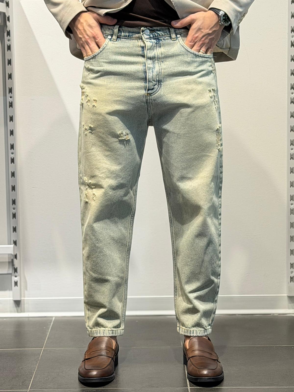 Jeans Carrot Fit Destroyed